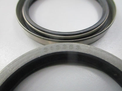 NEW OEM (LOT OF 2) 313353 0313353 OMC Johnson Evinrude Seal 0810