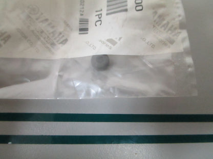 NEW OEM 5DM-14355-00-00 Yamaha Plug 0810