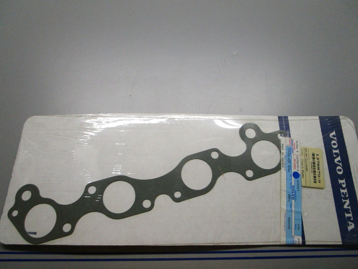*NEW OEM* 0810 Volvo Penta Gasket 1378879-9