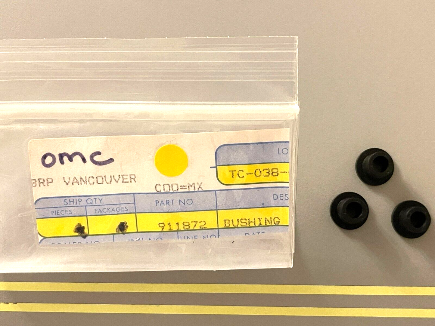 *NEW OEM* (LOT OF 3) 0750 OMC Johnson Evinrude BUSHING 911872 0911872