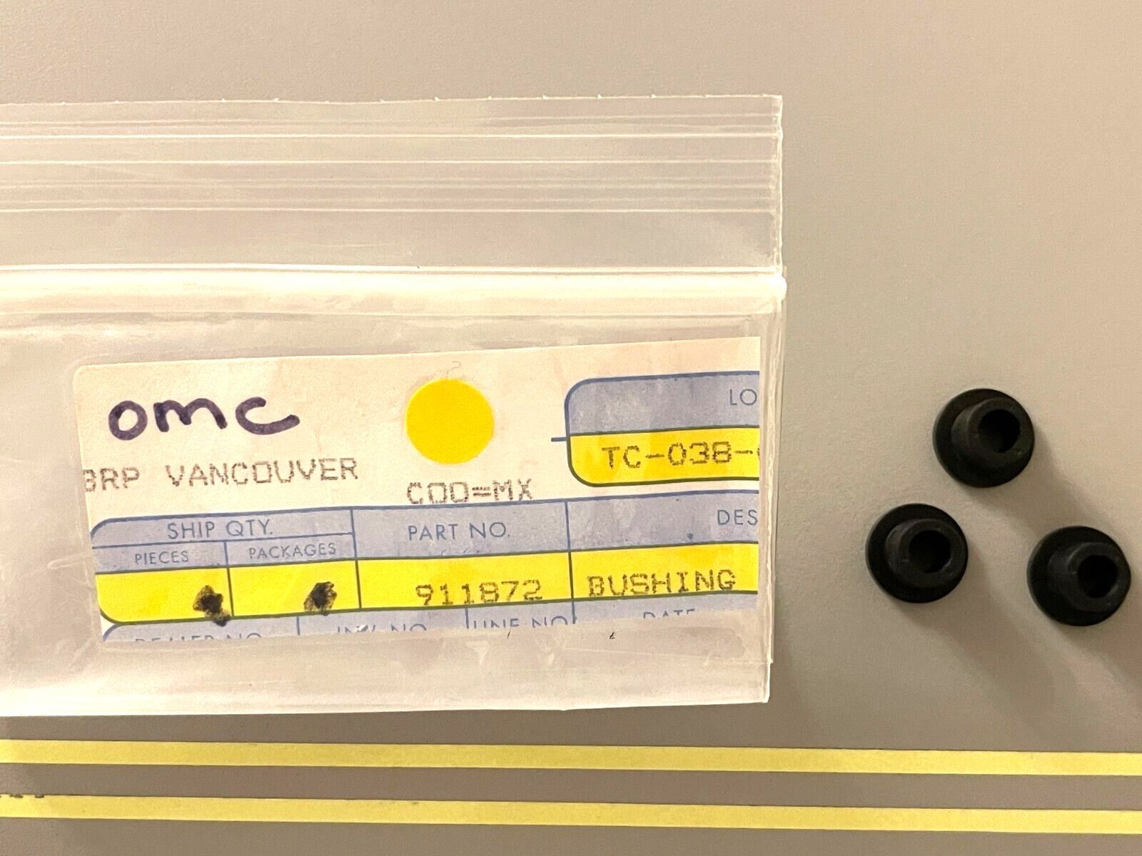 *NEW OEM* (LOT OF 3) 0750 OMC Johnson Evinrude BUSHING 911872 0911872