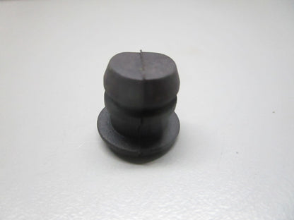 *NEW OEM* 0820 OMC Johnson Evinrude Plug 341231 0341231