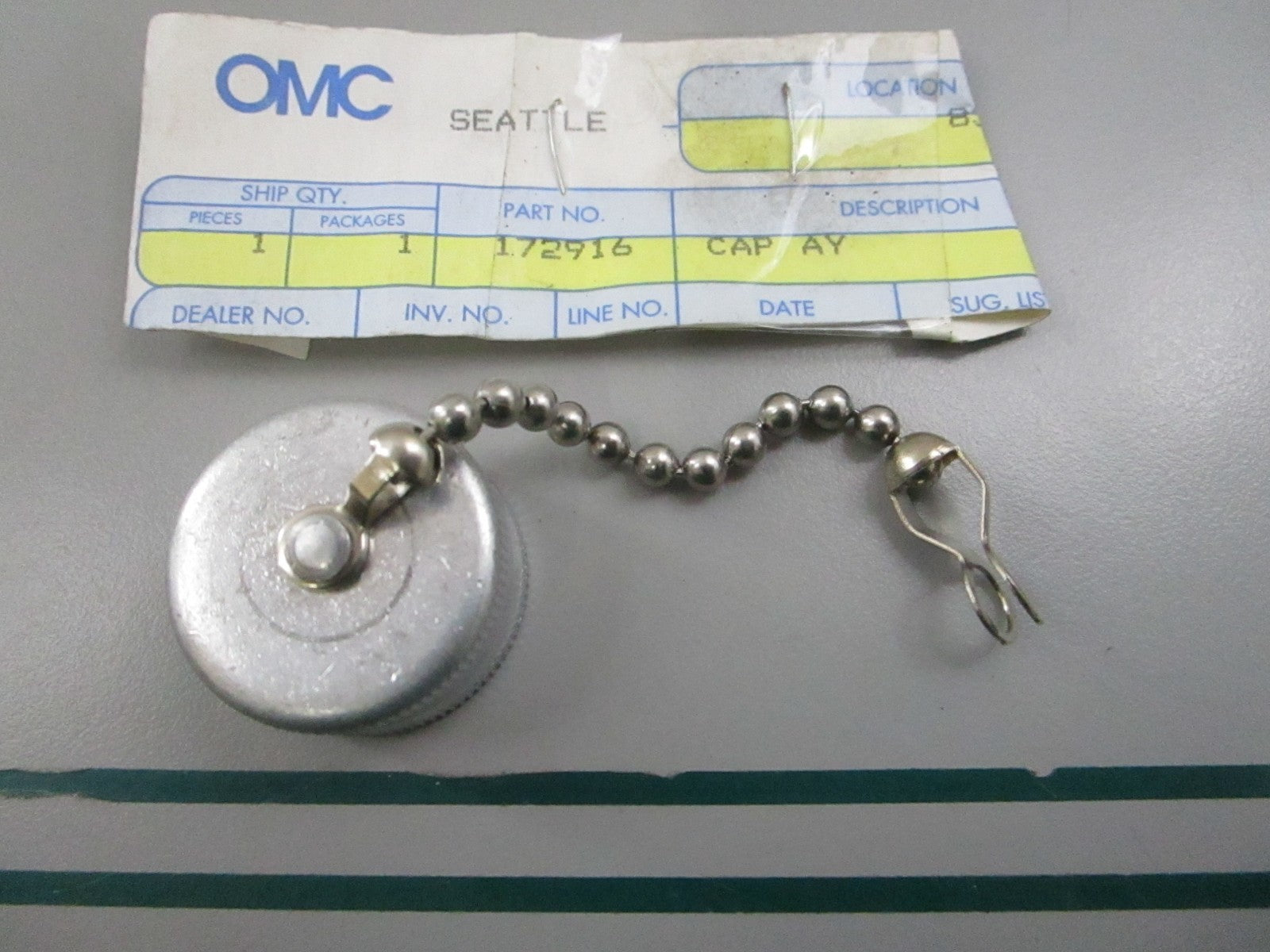 NEW OEM 172916 0172916 OMC Johnson Evinrude Cap Assembly 0810