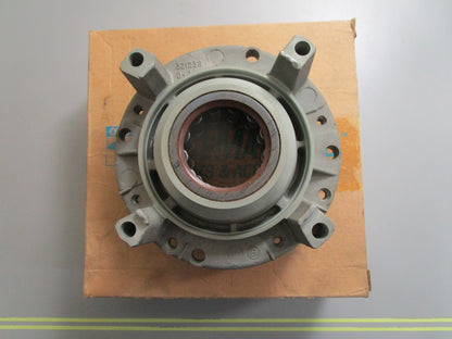 *NEW OEM* 0820 OMC Johnson Evinrude Crankcase Head & Bearing 387432 0387432