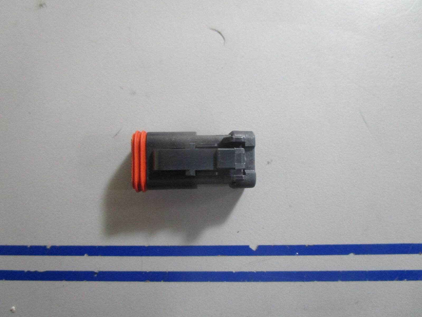 *NEW OEM* 0810 OMC Johnson Evinrude 2 Socket Plug Connector 176295 0176295