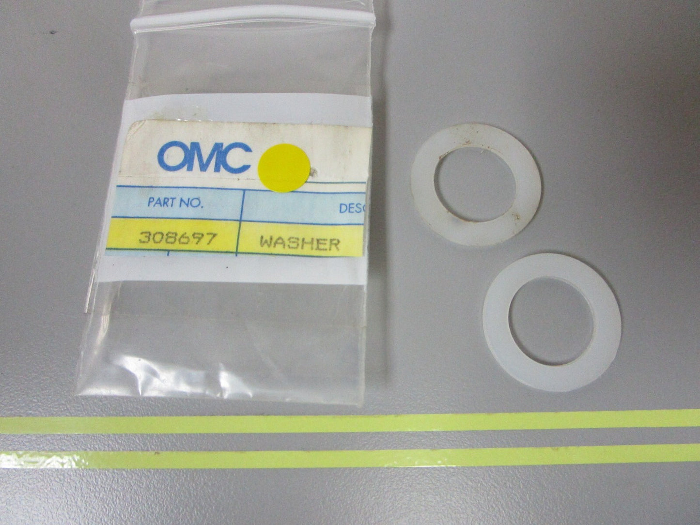 *NEW OEM* (LOT OF 2) 0810 OMC Johnson Evinrude Washer 308697 0308697