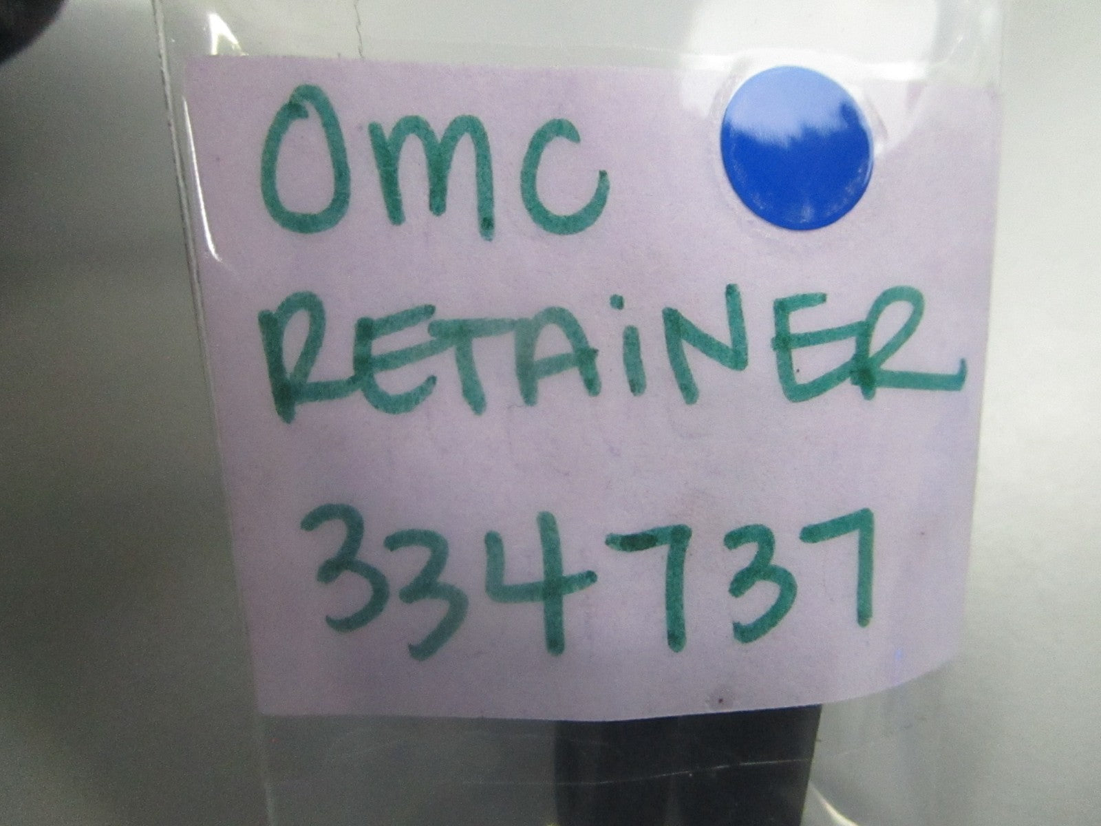 *NEW OEM* 0810 OMC Johnson Evinrude Retainer 334737 0334737