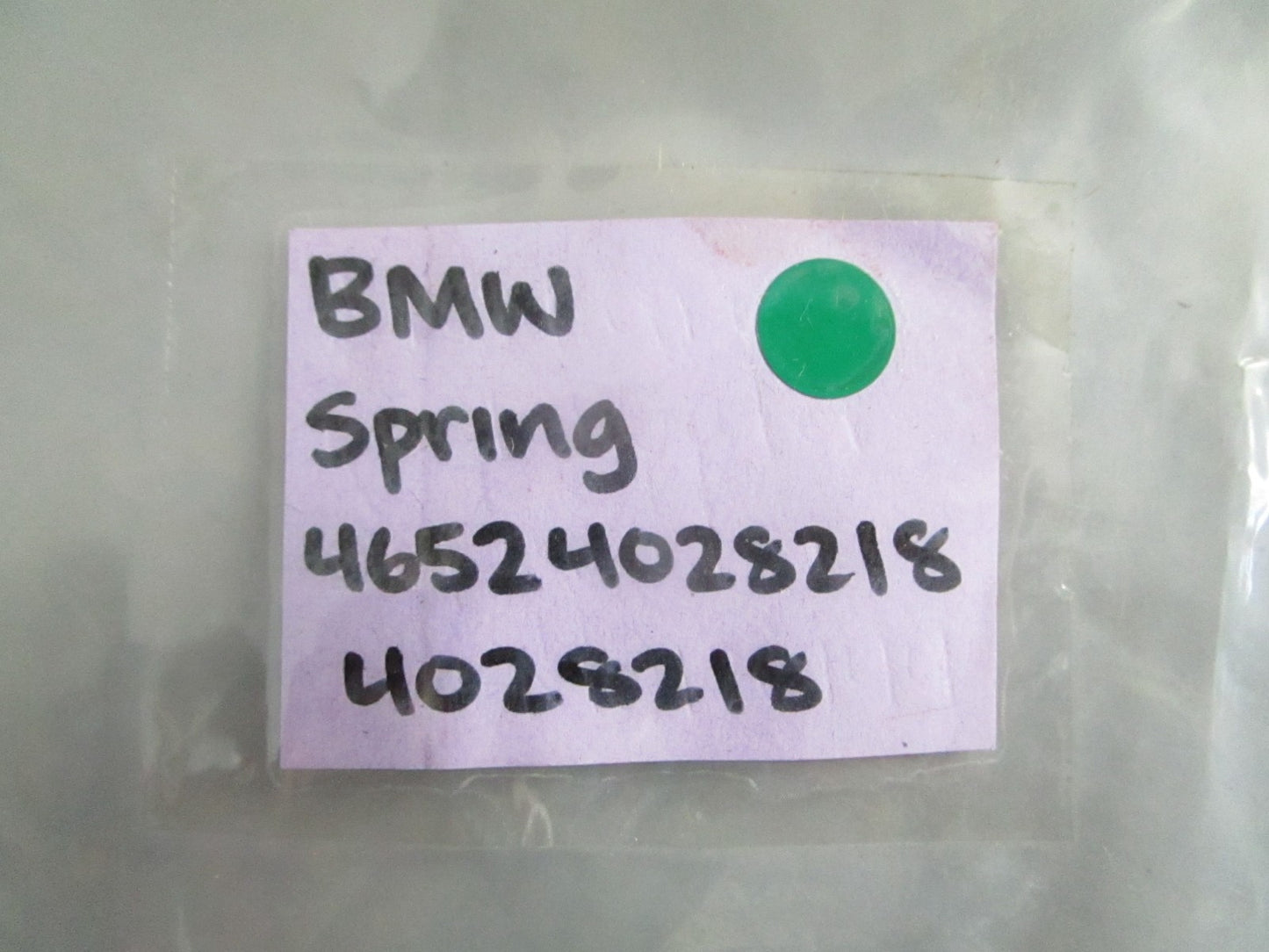 NEW OEM 46524028218 4028218 BMW Spring 0820