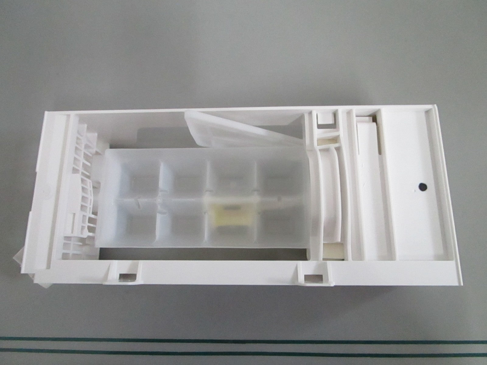 Whirlpool W11546935 NEW OEM Refrigerator Ice Maker Assy Maytag KitchenAid 0820