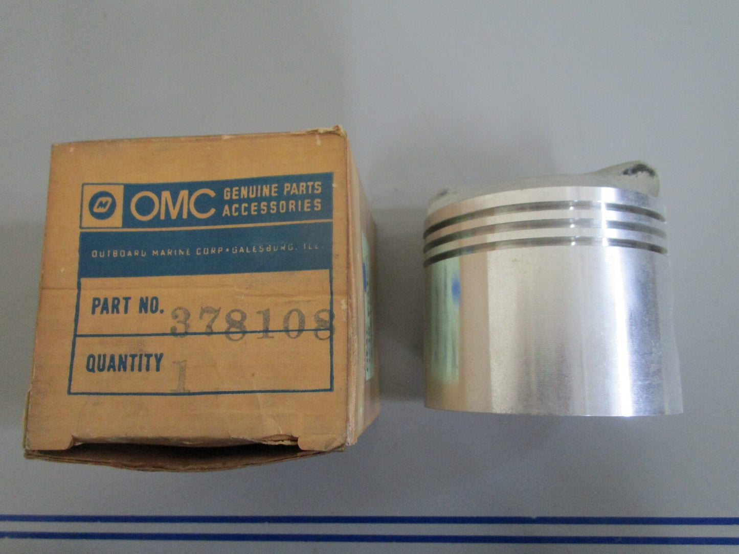 *NEW OEM* 0820 OMC Johnson Evinrude .040 Piston 378108 0378108 307076