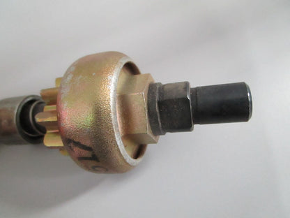 NEW OEM 434517 0434517 OMC Johnson Evinrude Pinion Shaft Ay 0820