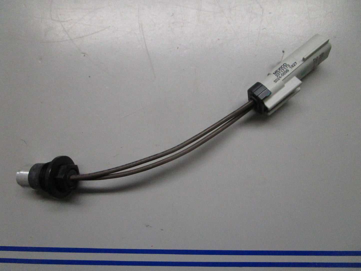 *NEW OEM* 0820 Volvo Penta Temperature Sensor 23117173