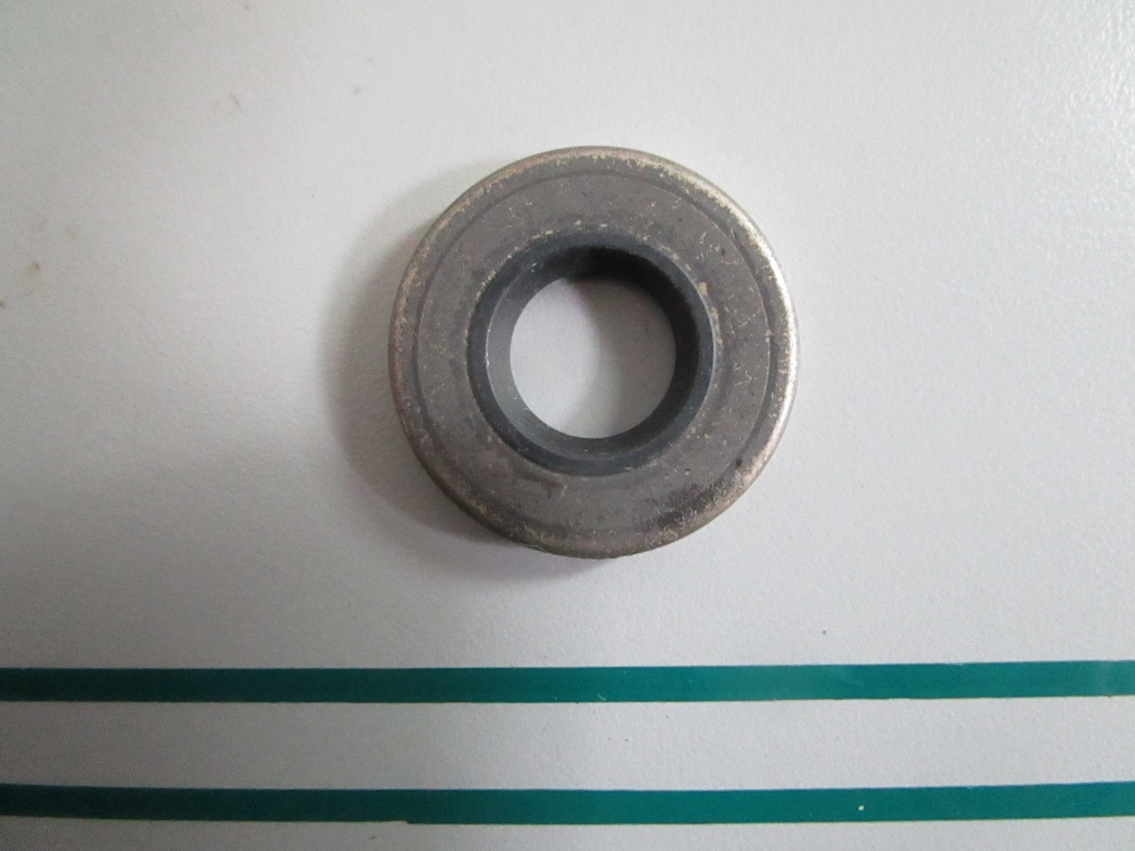 NEW OEM 324631 0324631 OMC Johnson Evinrude Prop Shaft Seal 0820