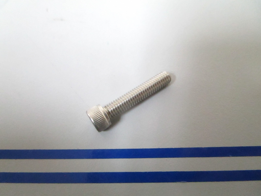*NEW OEM* 0810 Mercury Quicksilver Screw 846500