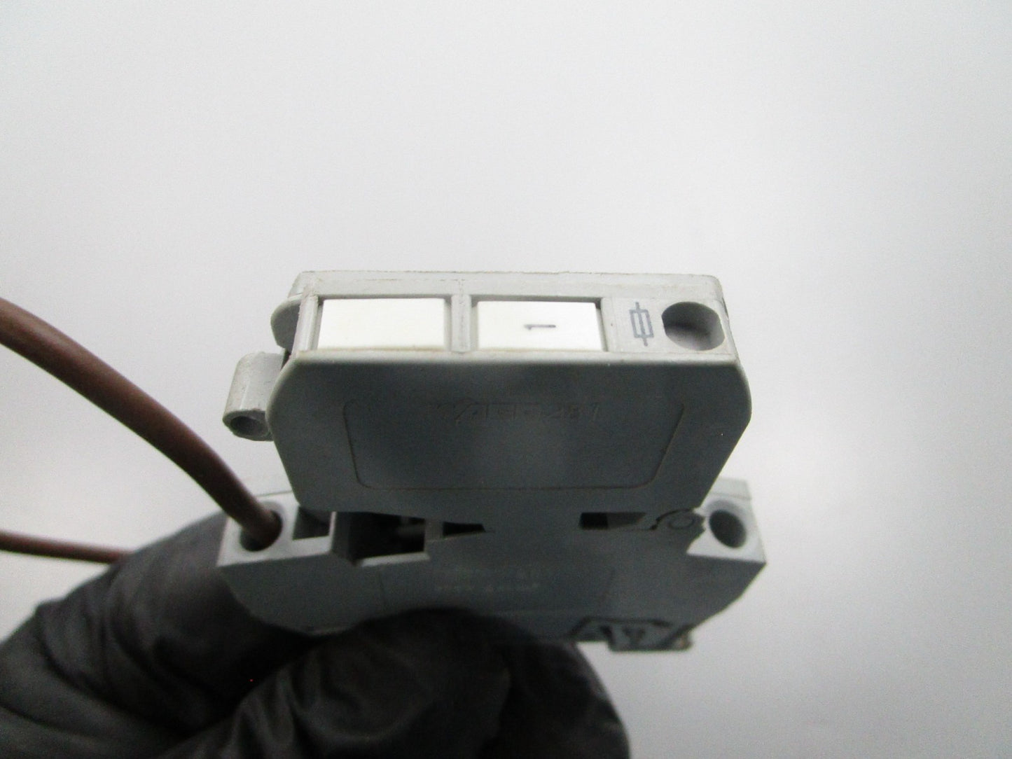 NEW OEM 281-611 WAGO Fuse Holder 0810