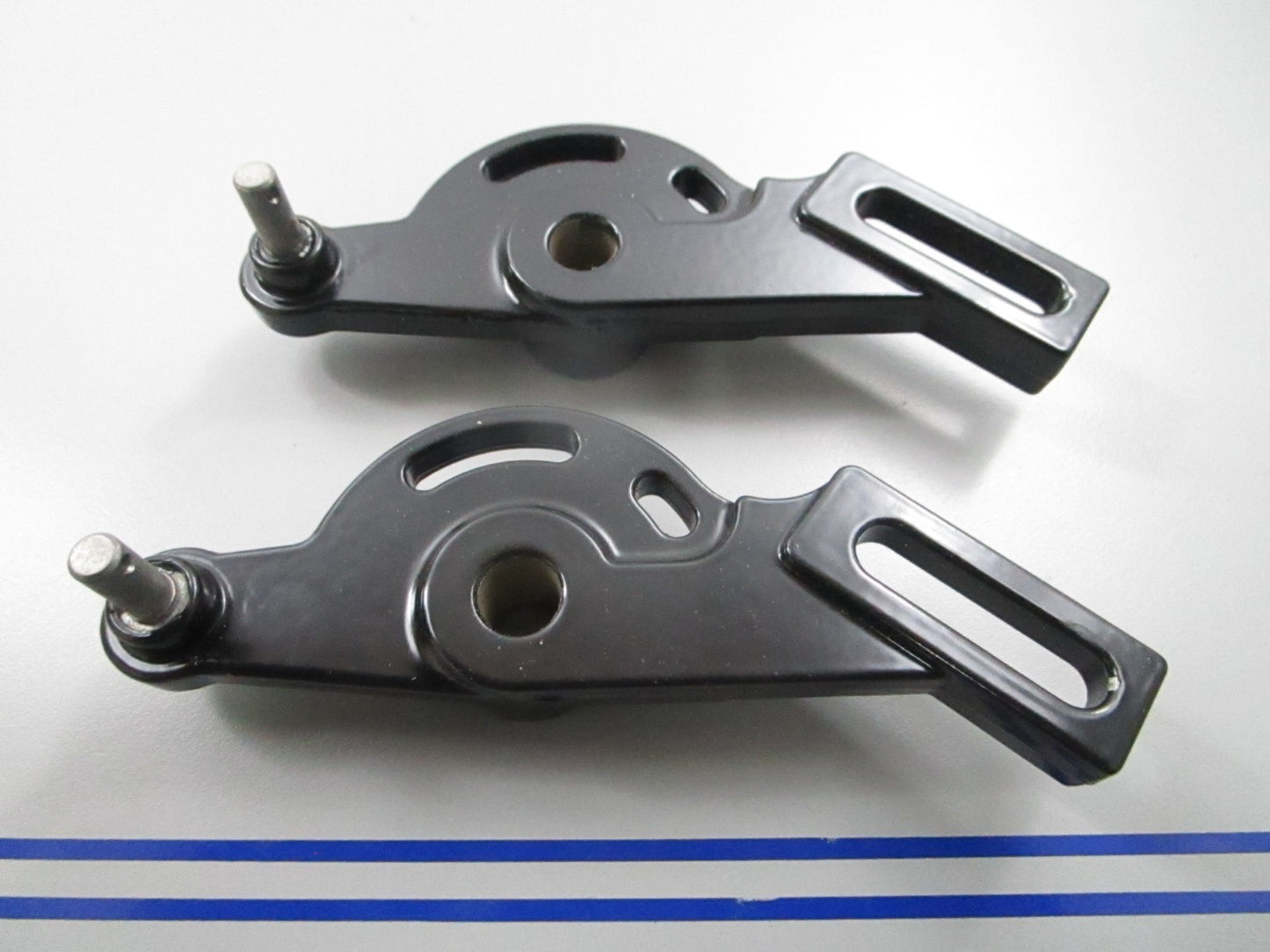 *NEW OEM* (LOT OF 2) 0810 OMC Johnson Evinrude Lever Arm & Pin Ay 985387 0985387