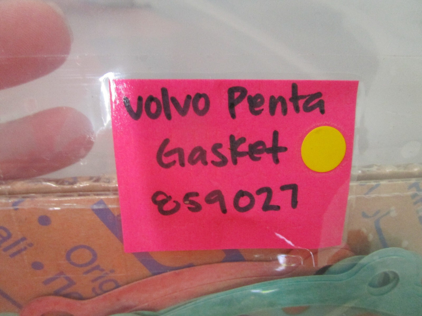 *NEW OEM* 0810 Volvo Penta Gasket 859027
