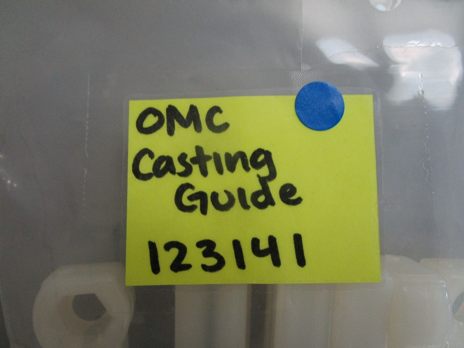 *NEW OEM* 0770 OMC Johnson Evinrude Casting Guide 123141 0123141