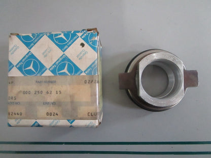 NEW OEM 0002506215 Mercedes-Benz Clutch Release Bearing 0820