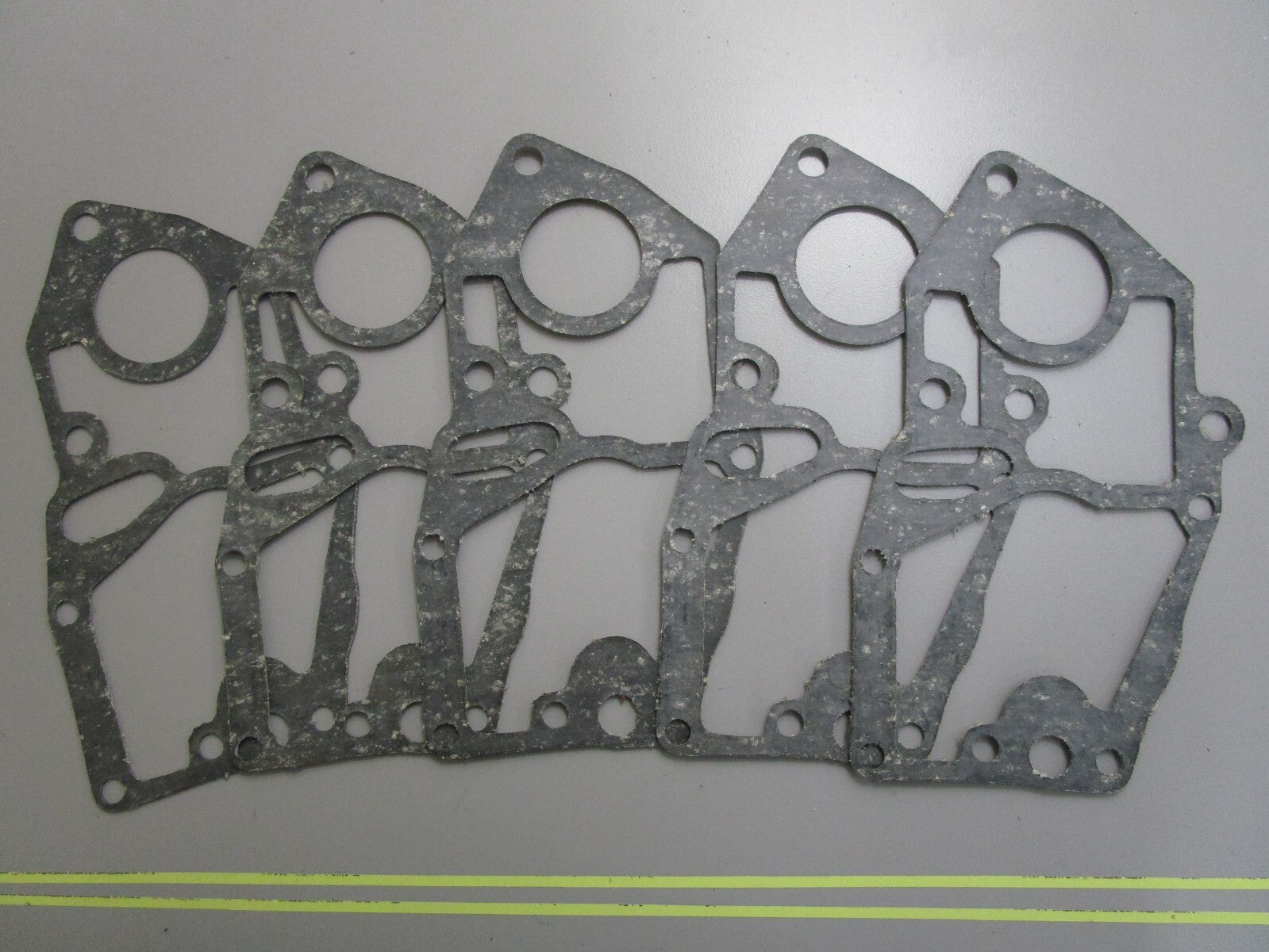 *NEW OEM* (LOT OF 5) 0820 OMC Johnson Evinrude Gasket 305324 0305324