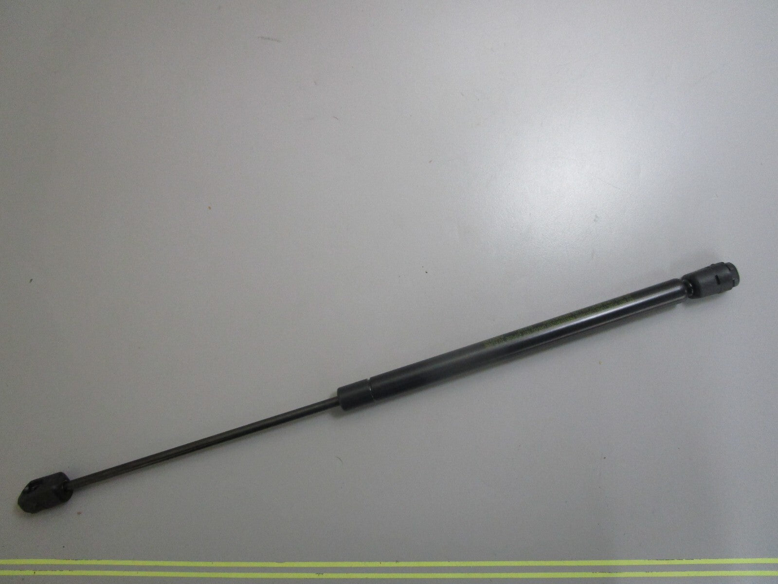 *NEW* 0810 Napa Lift Support 819-5518