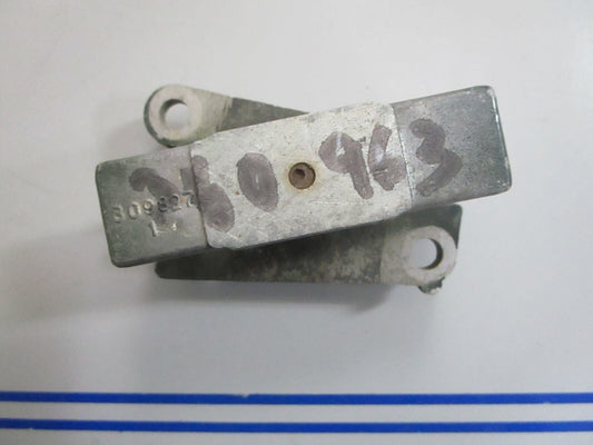 *NEW OEM* 0820 OMC Johnson Evinrude Mount 312122 0312122