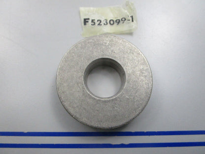 NEW OEM 23-F5230099-1 Mercury Quicksilver Spacer 0810