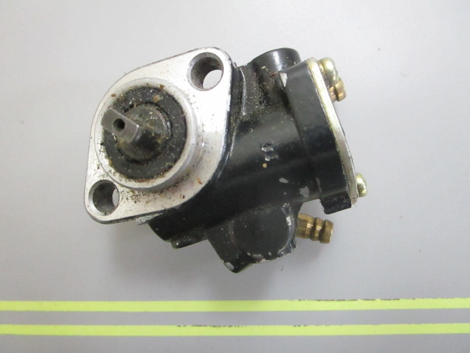 *NEW OEM* 0820 Mercury Quicksilver Oil Injector Pump 812690T1