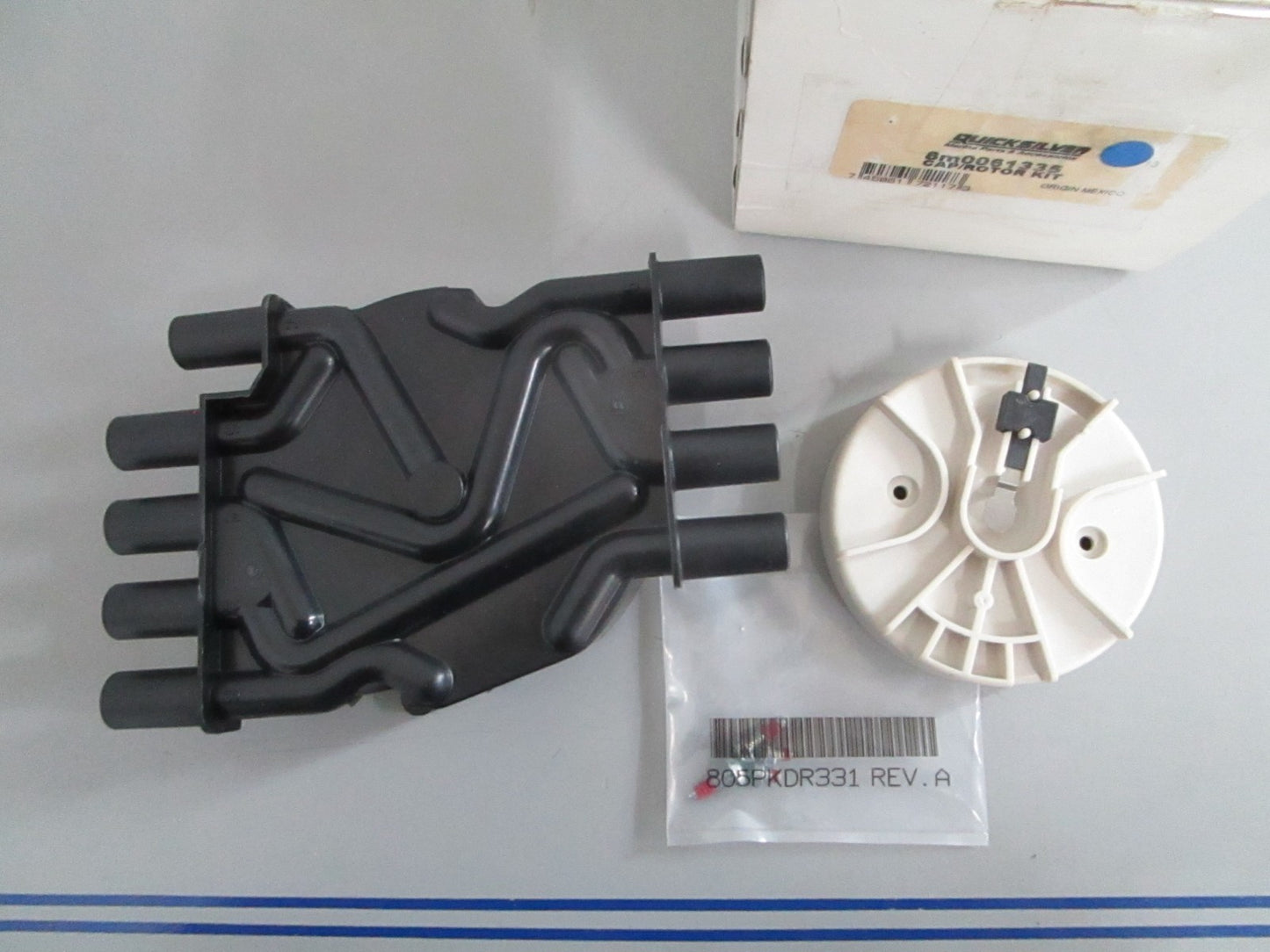 *NEW OEM* 0820 Mercury Quicksilver Cap/Rotor Kit 8M0061335
