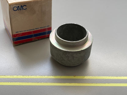 *NEW OEM* 0810 OMC Johnson Evinrude Adapter 305571 0305571