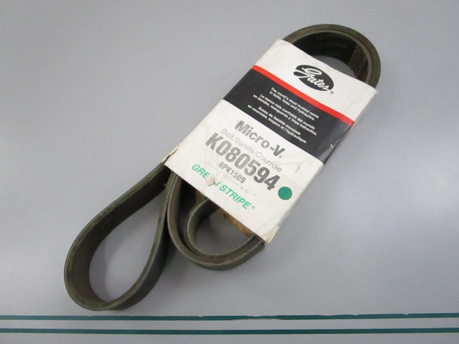 Gates K080594 Micro-V Serpentine Belt 8-Rib 59.4in  NEW 0810