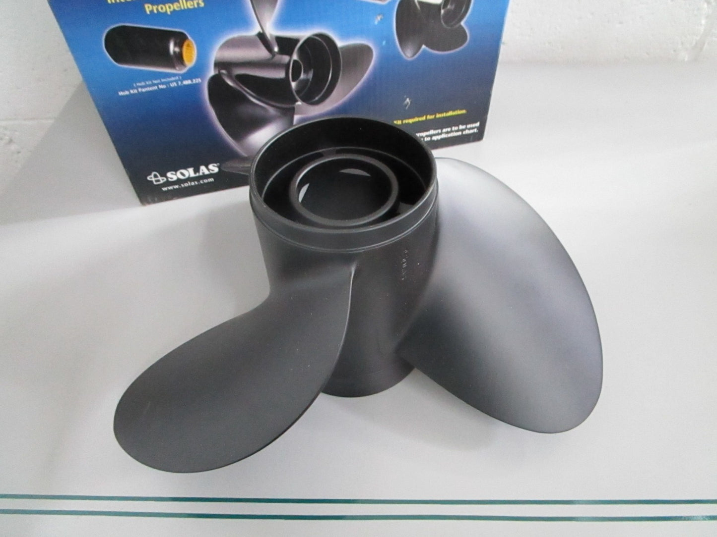 NEW OEM 9511-148-17 Solas E-Series 14.8 × 17 Rubex 3 Propeller 0820