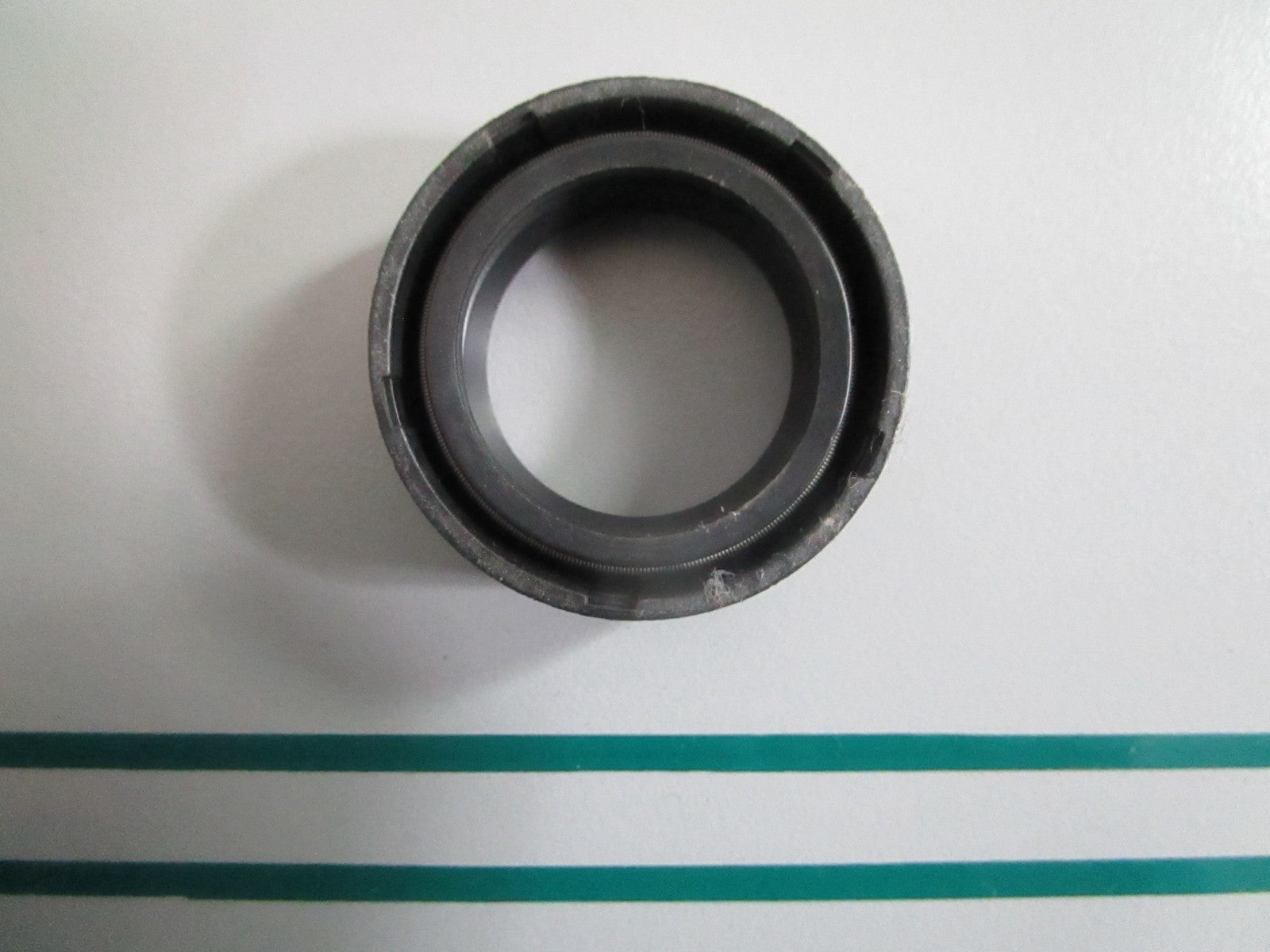 NEW OEM 342887 0342887 OMC Johnson Evinrude Oil Seal 0820