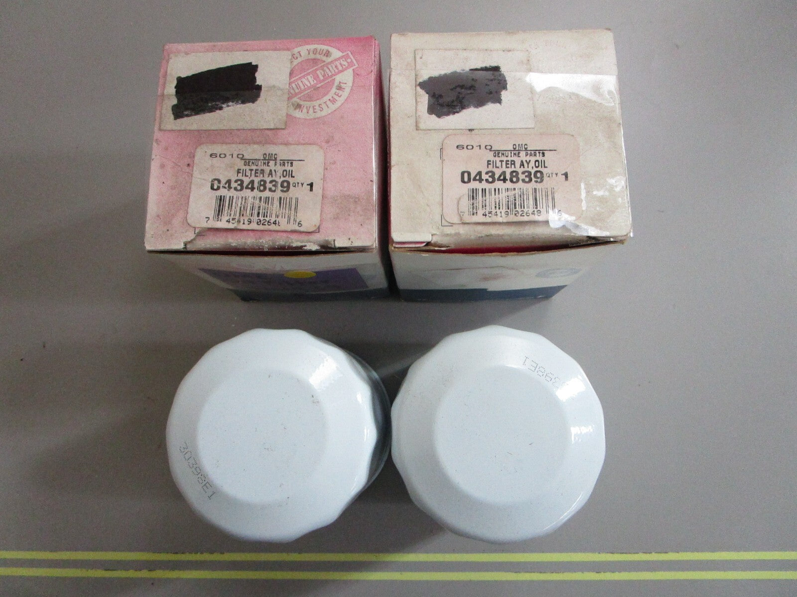 *NEW OEM* (LOT OF 2) 0820 OMC Johnson Evinrude Oil Filter 434839 0434839