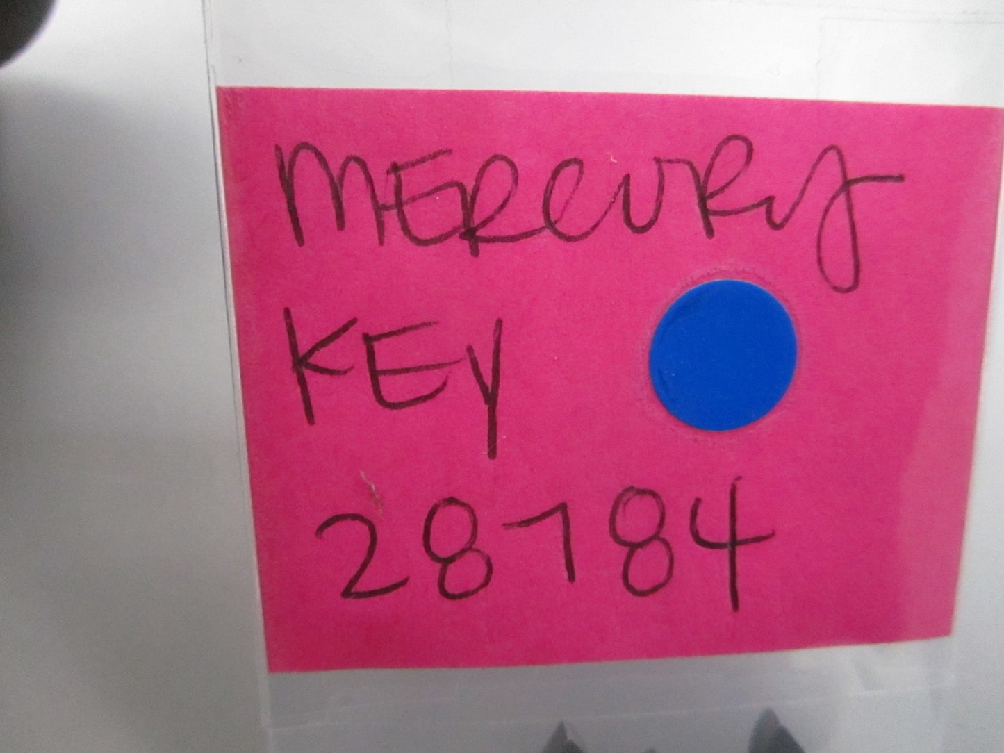 *NEW OEM* 0810 Mercury Quicksilver Key 28784