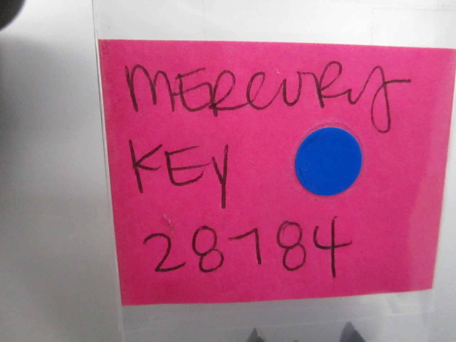 *NEW OEM* 0810 Mercury Quicksilver Key 28784