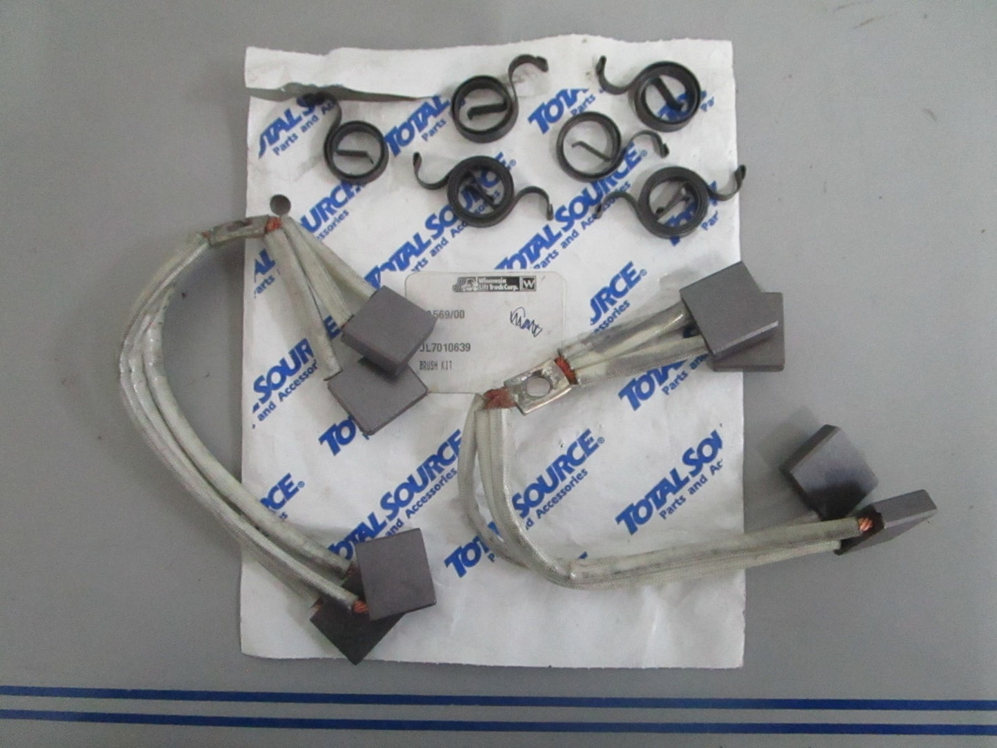 *NEW* 0820 Total Source Brush Kit JL7010639 For: JLG