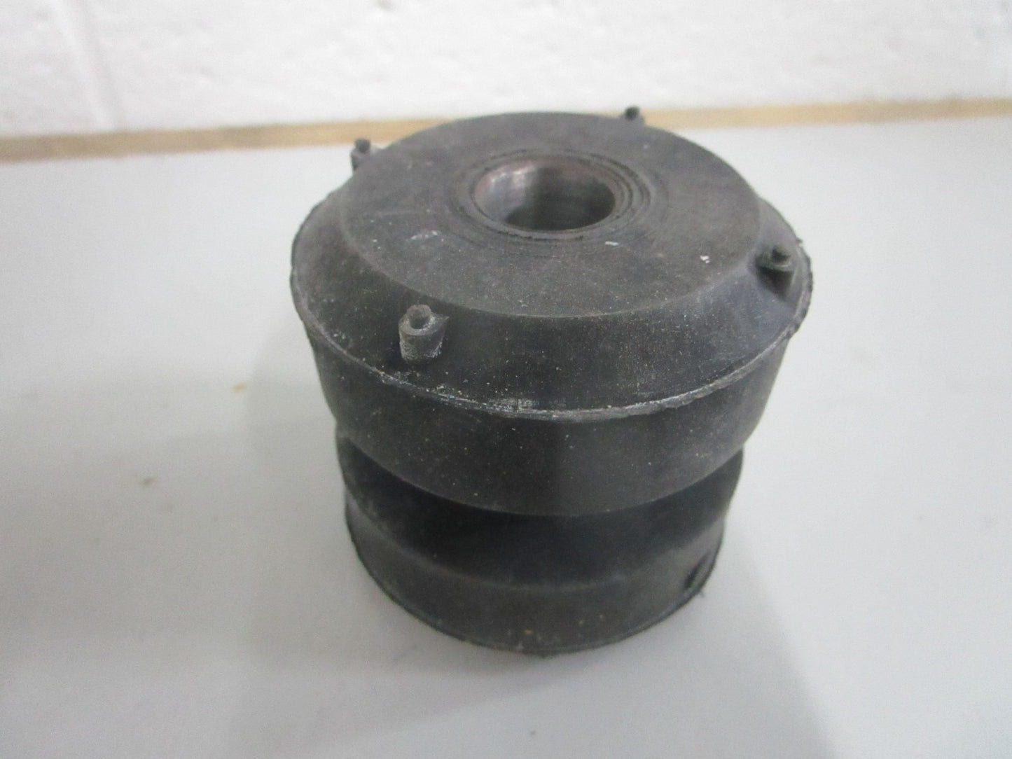 NEW OEM 152-5878 CAT Mount 0820