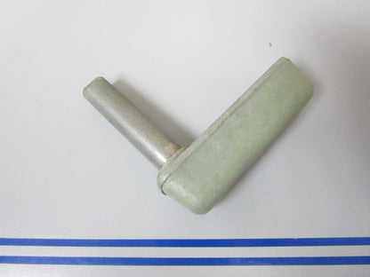*NEW OEM* 0810 OMC Johnson Evinrude Front Latch Handle 383641 0383641