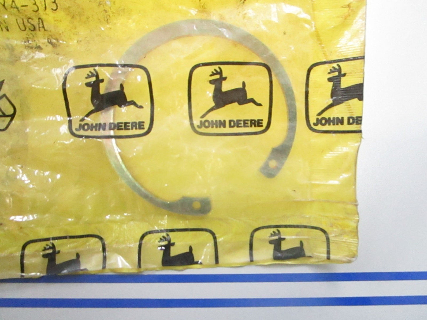 *NEW OEM* 0810 John Deere Snap Ring 40M7043