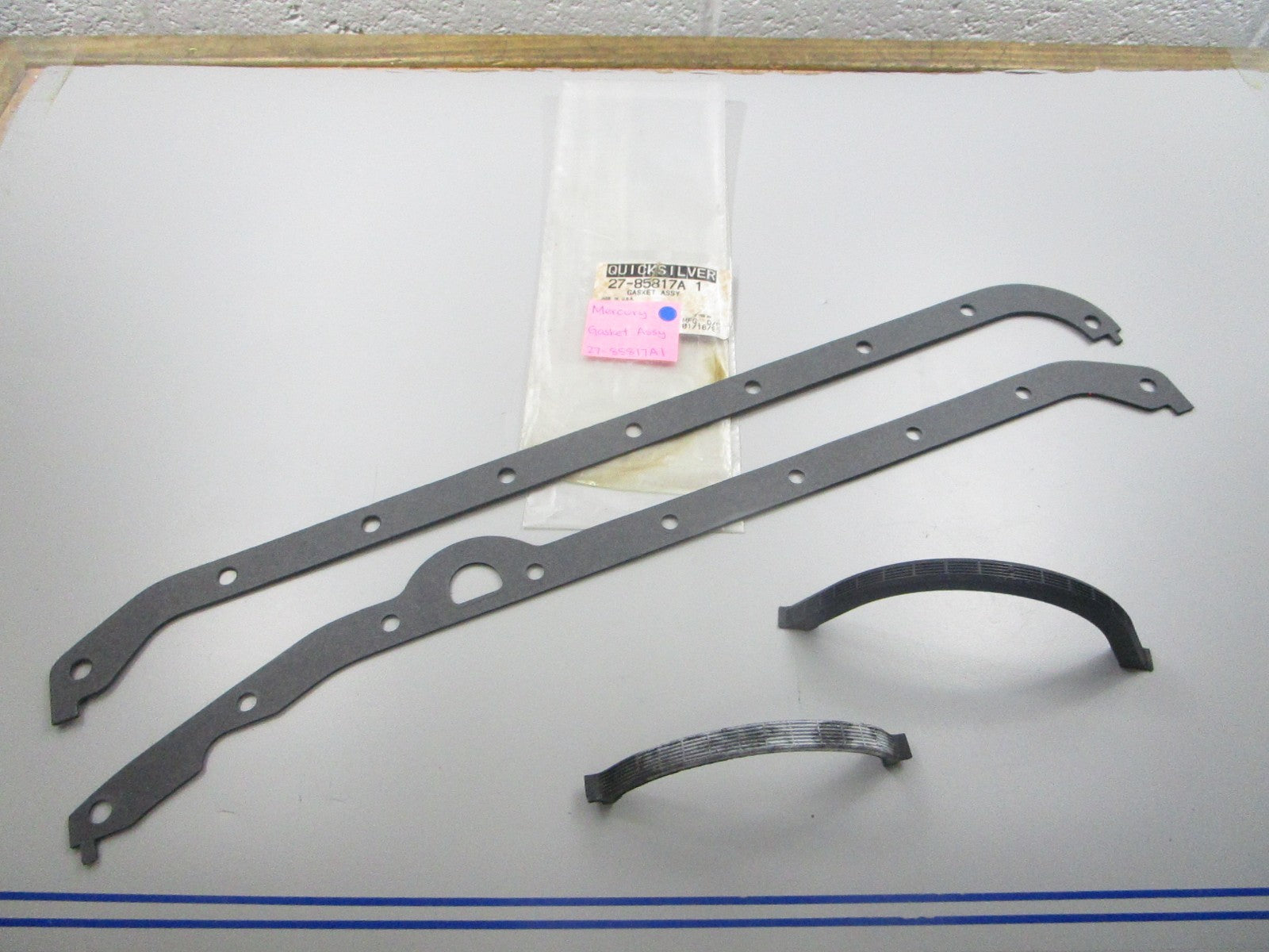 NEW OEM 27-85817A1 Mercury Quicksilver Gasket Assembly 0810