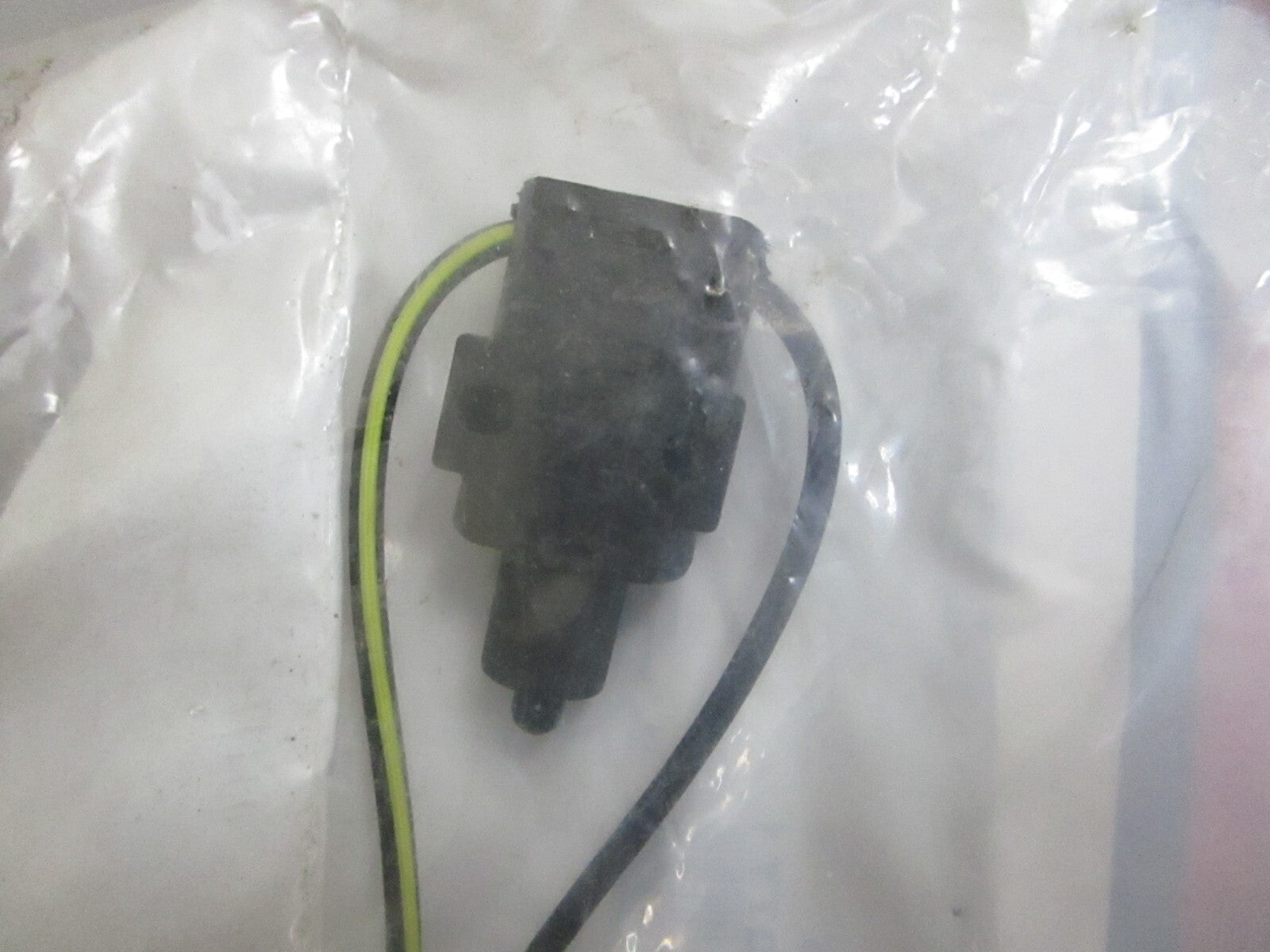 *NEW OEM* 0820 OMC Johnson Evinrude Neutral Start Switch 586861 0586861