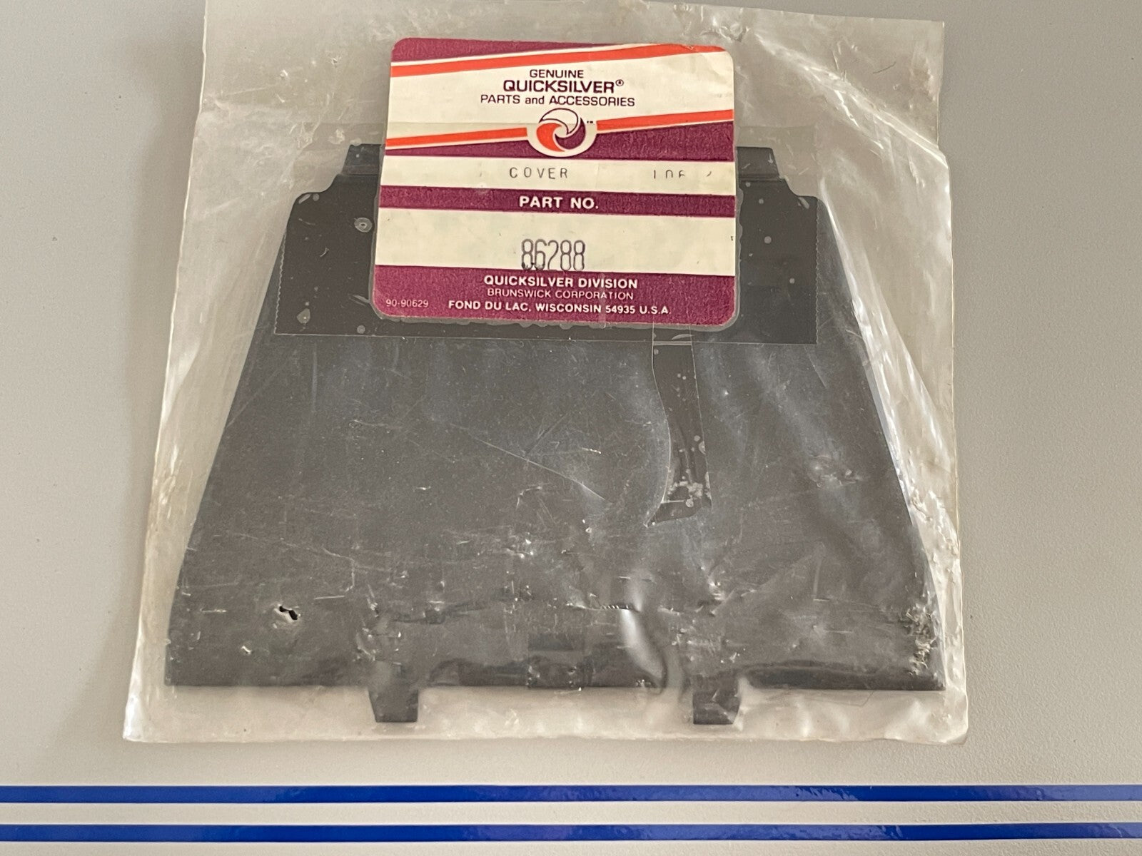 *NEW OEM* 0810 Mercury Quicksilver Cover 86288