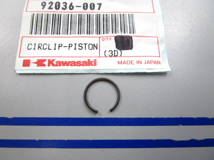 NEW OEM 92036-007 Kawasaki Piston Circlip 0810