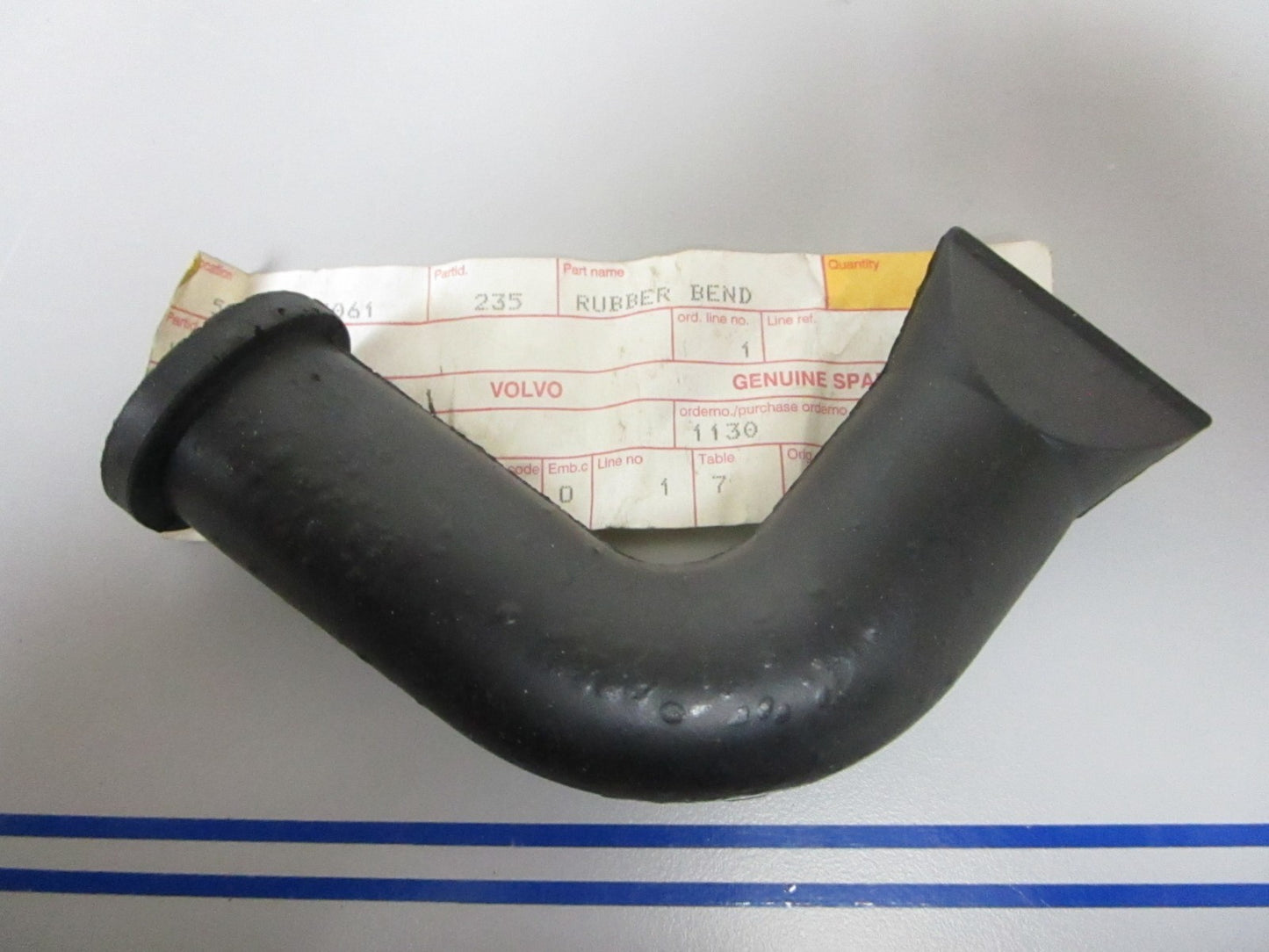 NEW OEM 843235 Volvo Penta Rubber Bend Hose 0720