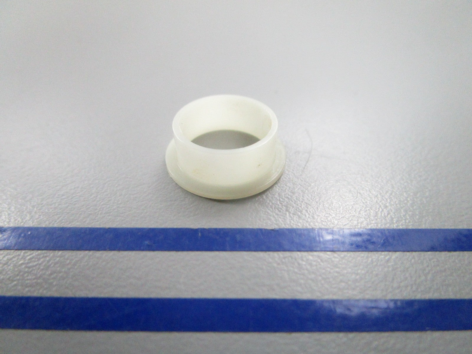 NEW OEM 311259 0311259 OMC Johnson Evinrude Bushing 0810