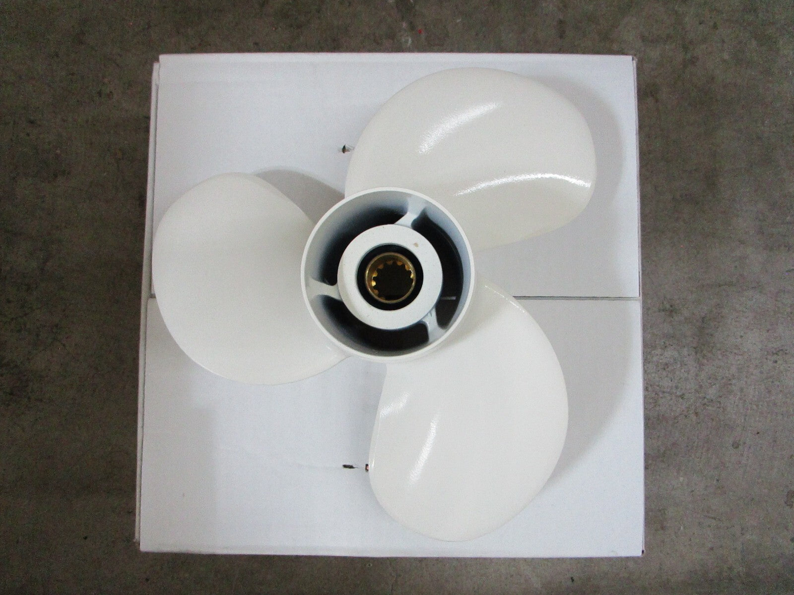 *NEW OEM* 0820 Yamaha 12¼ × 8 Propeller 63D-45941-00-00