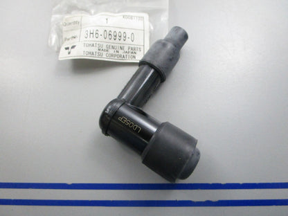 NEW OEM 3H6-06999-0 3H6069990 Tohatsu Plug Cap 0810