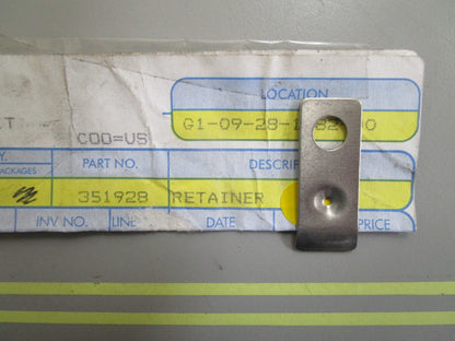 *NEW OEM* 0810 OMC Johnson Evinrude Retainer 351928 0351928