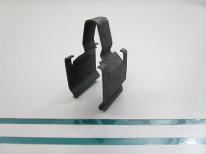John Deere NEW OEM Snap-In Clip Fastener L153768 NOS 0810